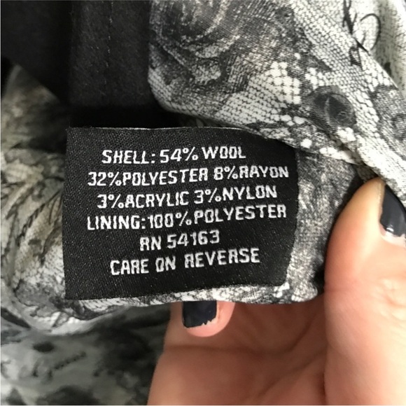 Guess Coat - Picture 3 of 3